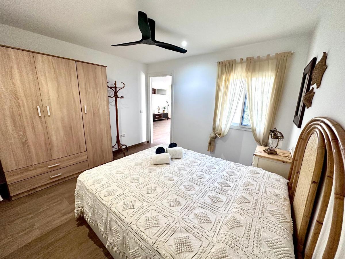 Apartamento La Cala Del Moral Sol Y Mar Apartamento Exterior foto
